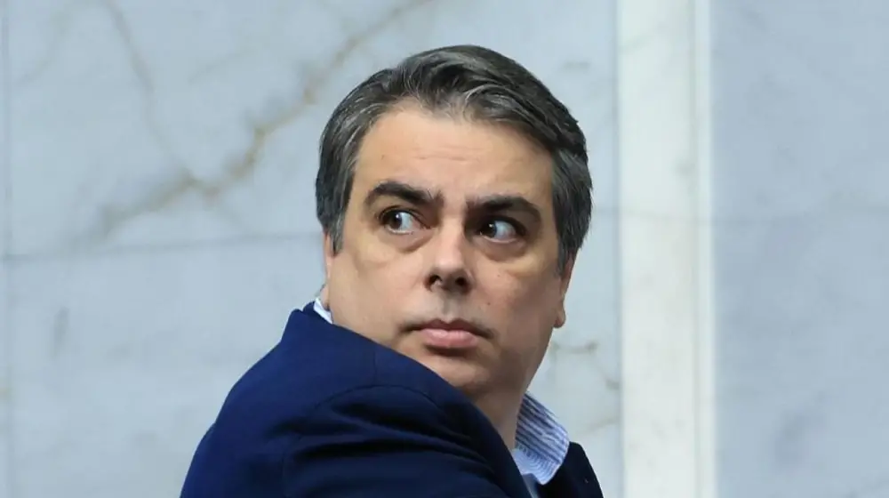 Асен Василев: В неделя изборът е между лъжата и истината