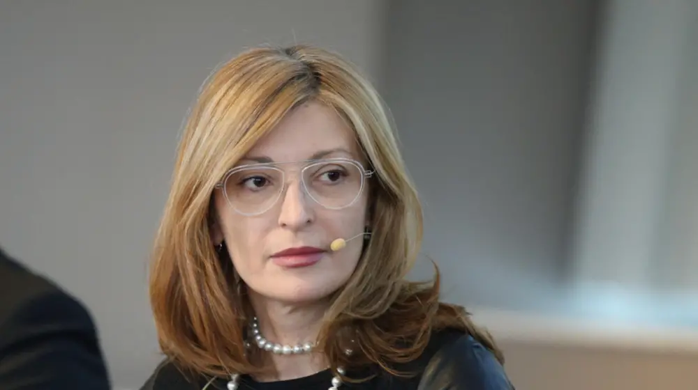 Екатерина Захариева: Черно море се превърна във високорискова зона заради войната