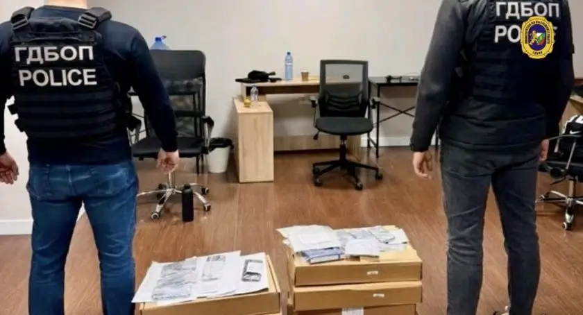 ГДБОП задържа деветима при акция срещу онлайн измами