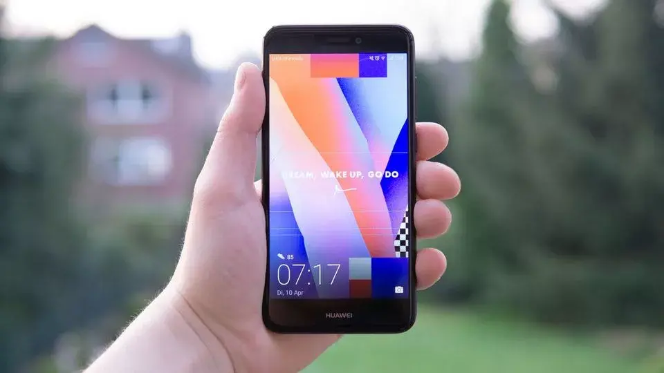 HarmonyOS 7 ускорява стари смартфони на Huawei и освобождава памет