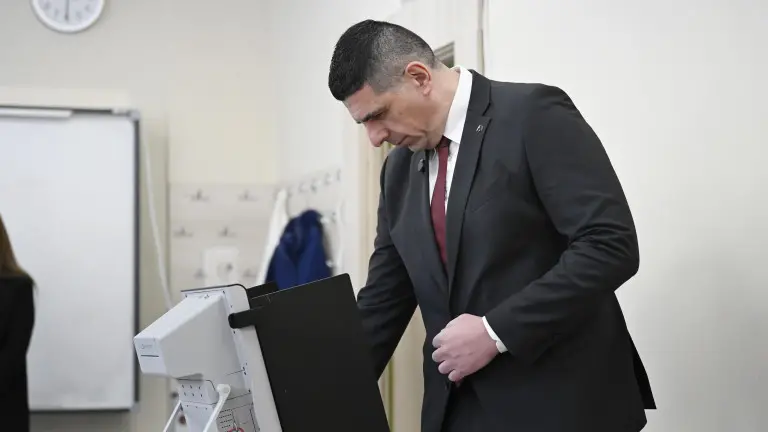 Ивайло Мирчев подчерта, че президентът трябва да бъде коректив на властта, не нейно придатък
