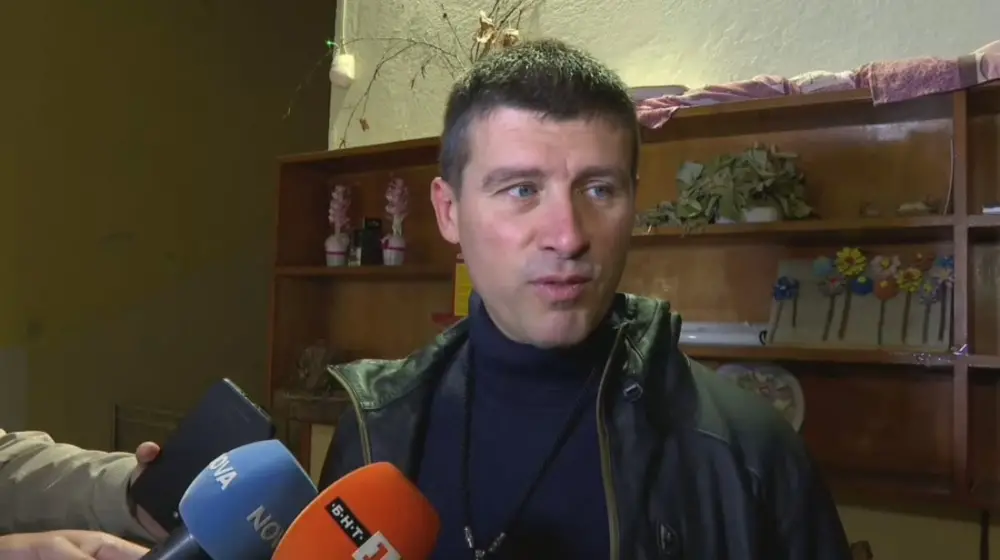Ивелин Михайлов гласува в Неофит Рилски и призова за промяна