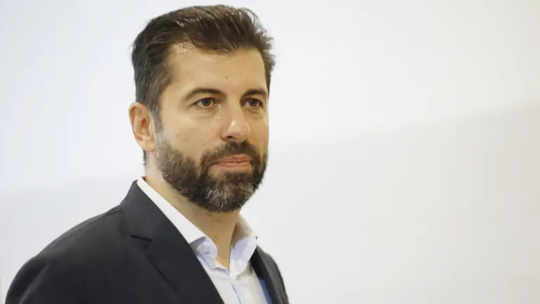 Кирил Петков обвинява Илияна Йотова в лъжа и я призова да напусне властта