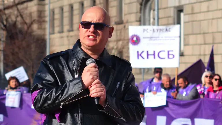 КНСБ: Кодексът на труда ще позволява един договор за трима работодатели без гаранции за заплати