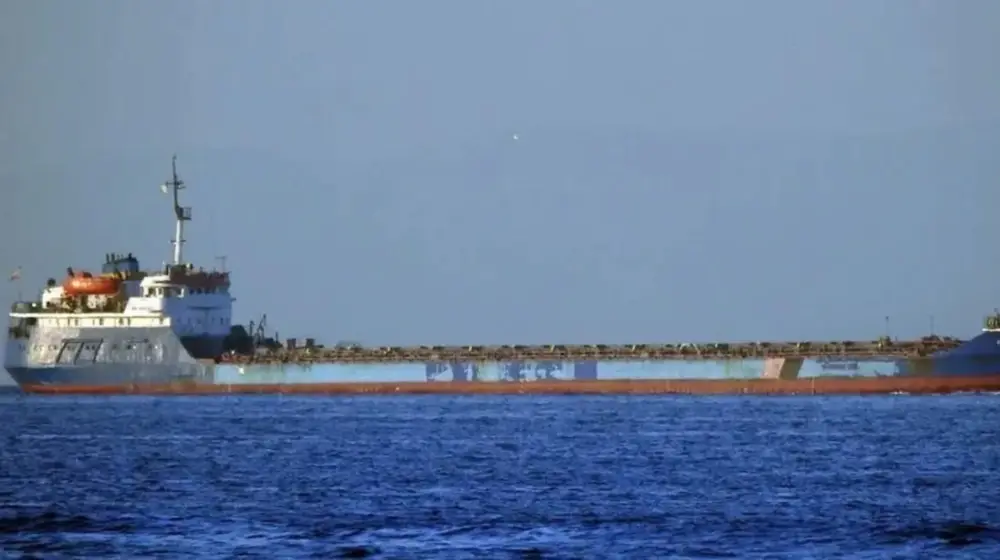 Кораб е поразен от дрон и се е преобърнал в Черно море: Има жертва и хора в неизвестност