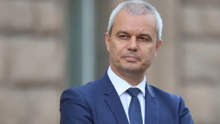 Костадин Костадинов гласува във Варна и призова за по-висока избирателна активност на президентските избори