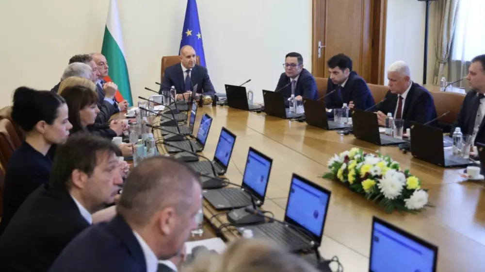 Министерският съвет ще обсъди промени в Закона за публичните финанси и компенсации за родители