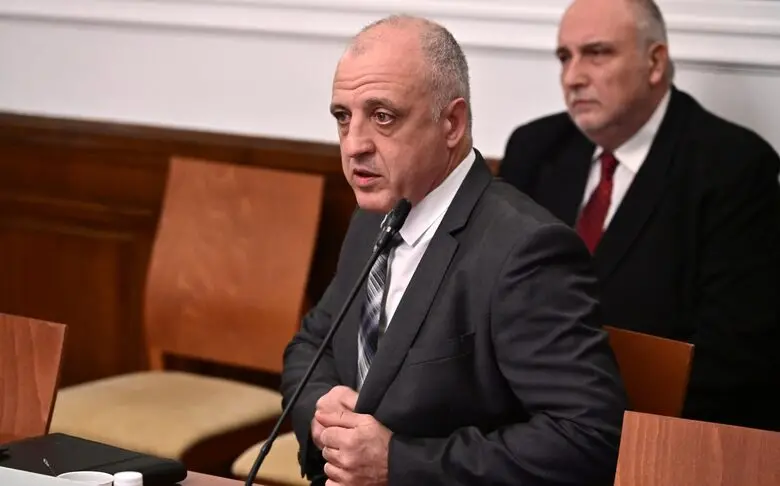 Началникът на НСО генерал-майор Емил Тонев обяви готовност да подаде оставка след инцидент