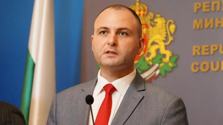 Подписан договор за международен одит на управлението на Румен Спецов в „Лукойл“ България