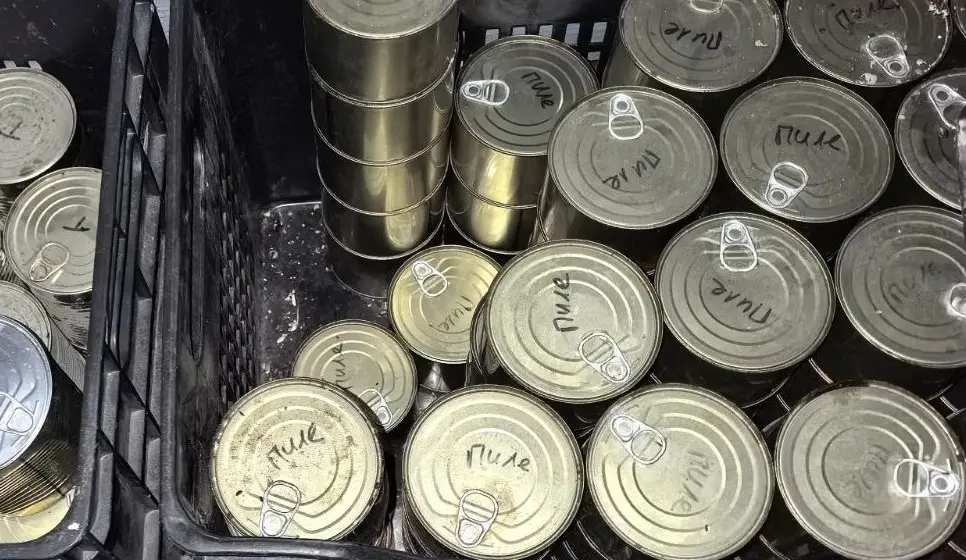 Полиция иззе над 1 тон месни продукти и 320 л алкохол в Студеница
