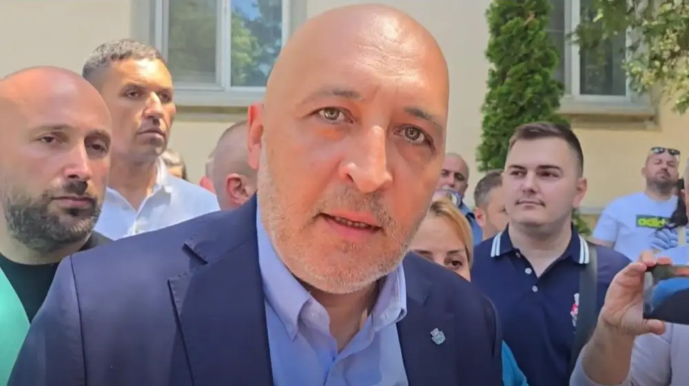 Полицията: Кметът на Кърджали Ерол Мюмюн е отведен за обяснения с ограничение на придвижване