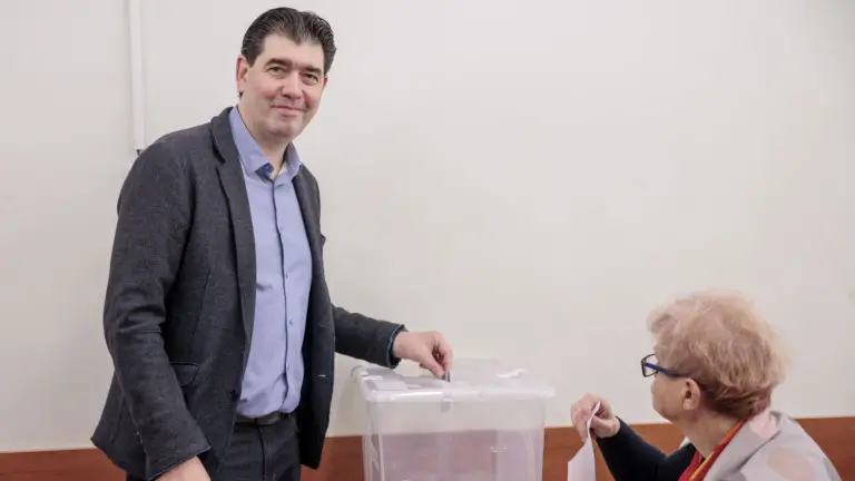 Председателят на БСП‑София Иван Таков гласува за ясна посока, не за обещания