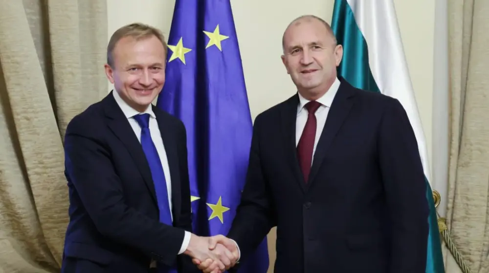 Радев: България работи за намаляване на дефицита до 2027 г.