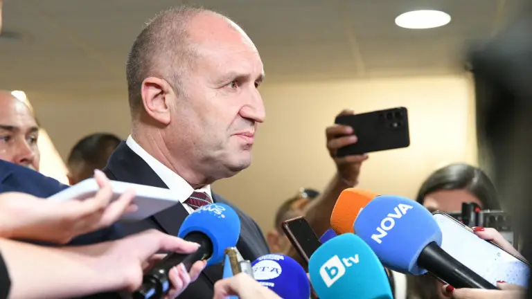 Радев: България щеше да вдигне L-39 при навлизане на дронове в териториални води