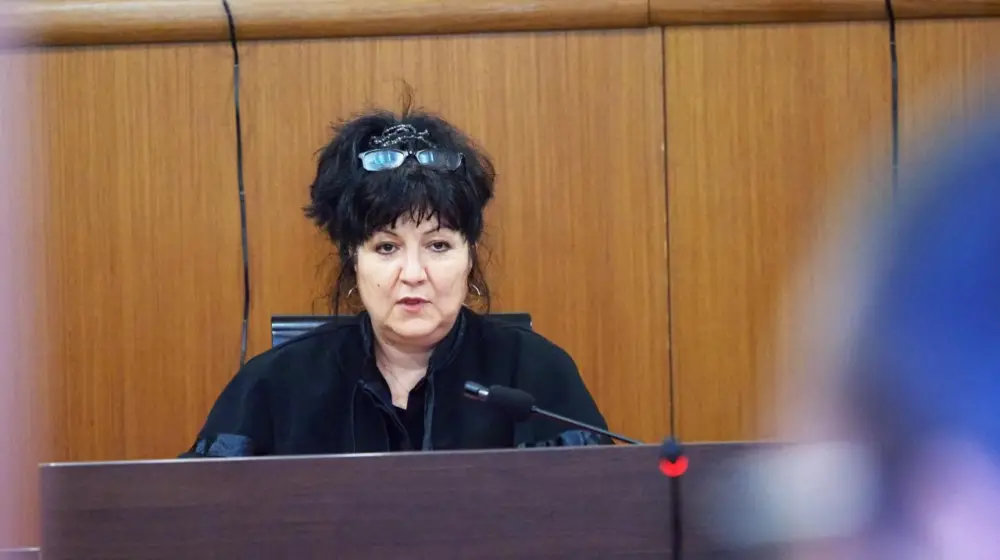 СГС разреши ЕЗА за двама германци, обвинени за палеж на антени на „Старлинк“