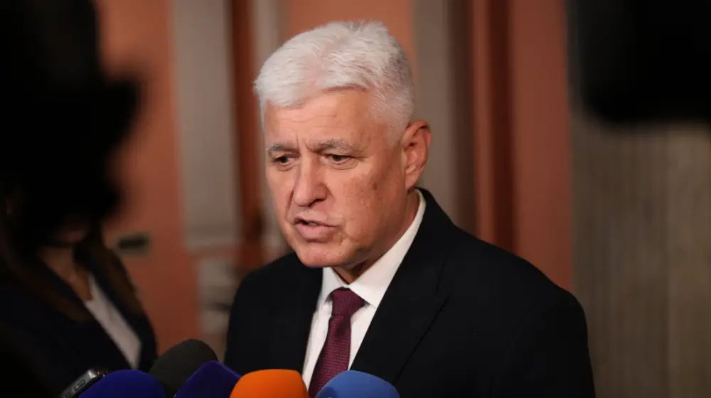 Стоянов: Повече полети на българската авиация по Черноморието