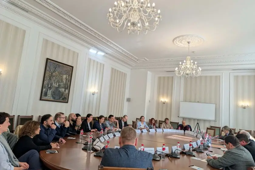 ЦИК представи подготовката за изборите пред международни наблюдатели