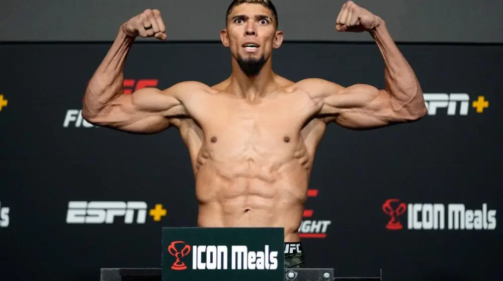 Уалдо Кортес-Акоста и Джони Уокър оглавяват UFC Вегас 124 след отпадането на Бонфим-Брейди