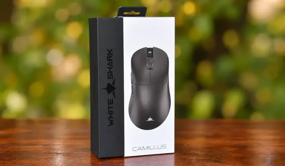 White Shark Camillus — 62 грама и оптичен сензор 30 000 DPI