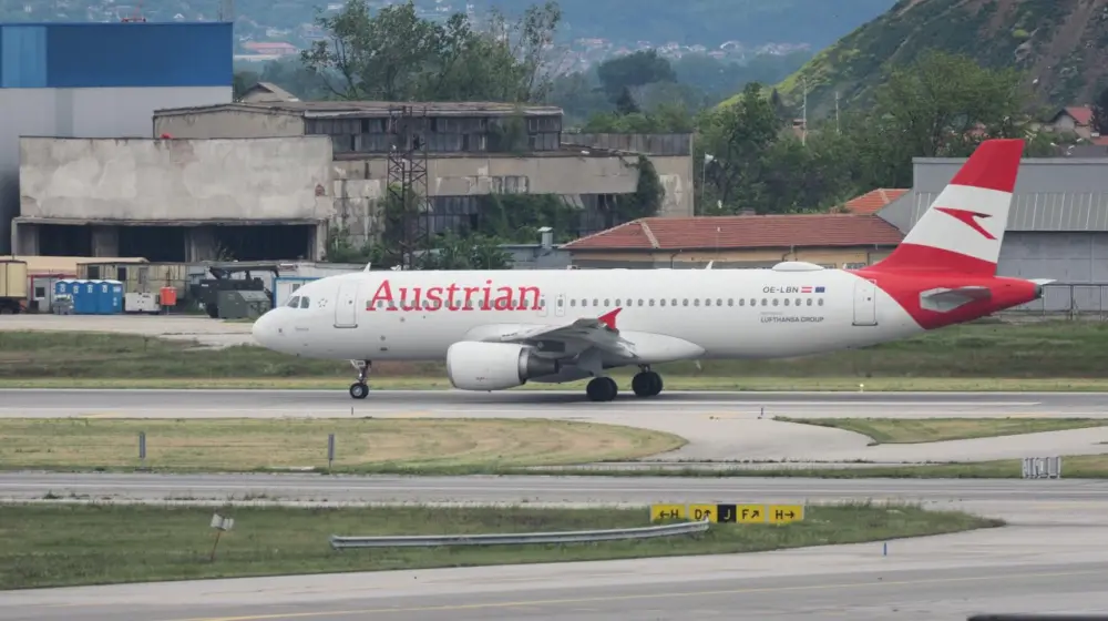 Заплаха за бомба принуди A320 да кацне в София, сигналът е от австриец